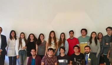 Autoridades UAI se reunieron con alumnos de Beca Total