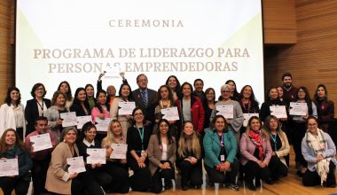 Ceremonia de Certificación de Programa de Liderazgo para Personas Emprendedoras de la comuna de Peñalolén